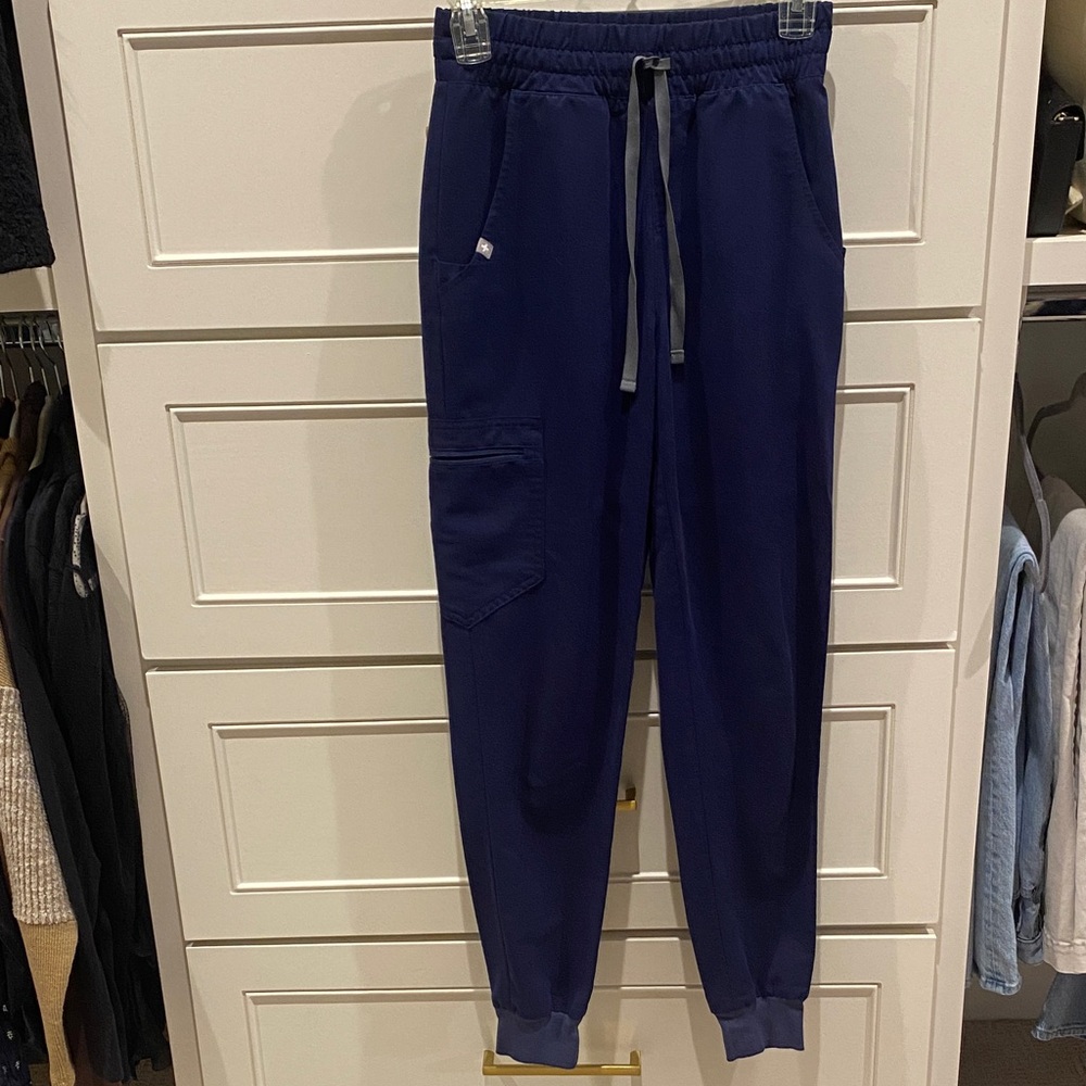 Figs high waisted Zamora jogger scrub pants